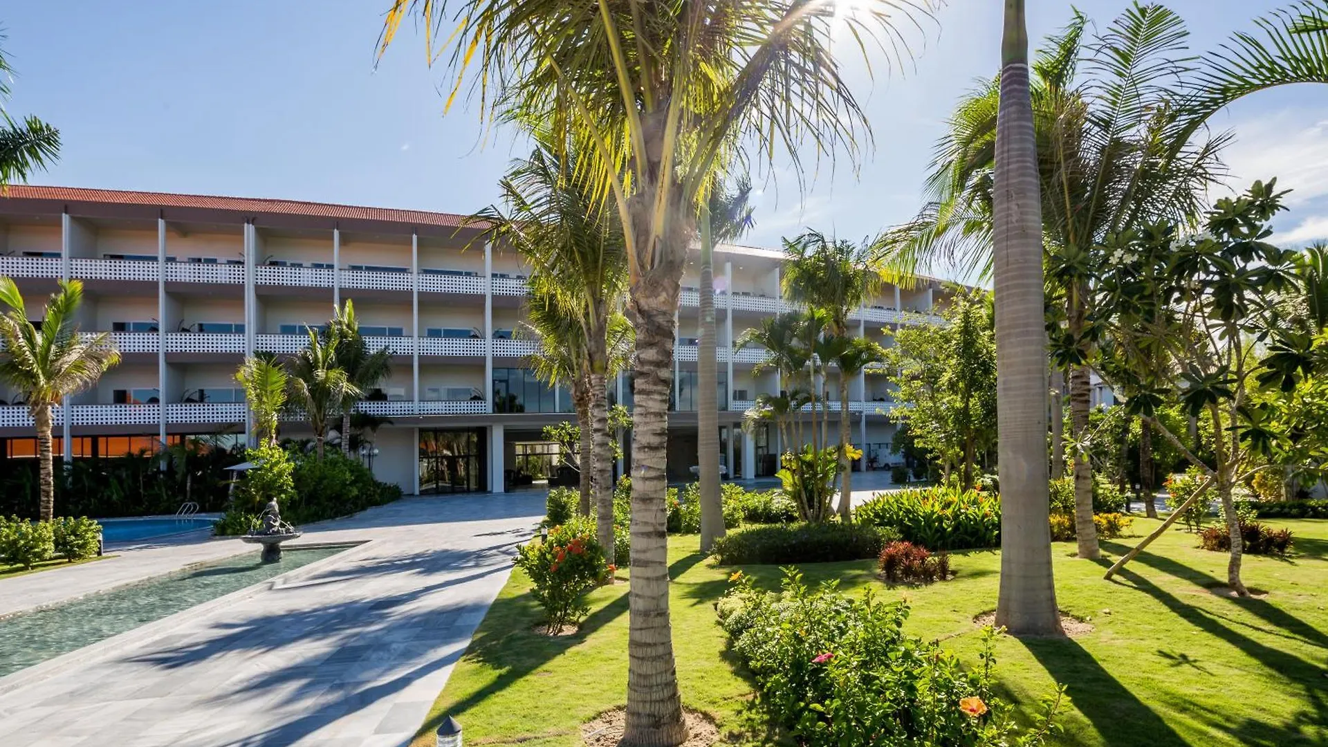 Grandvrio Ocean Resort Danang Tra Khe Hotel